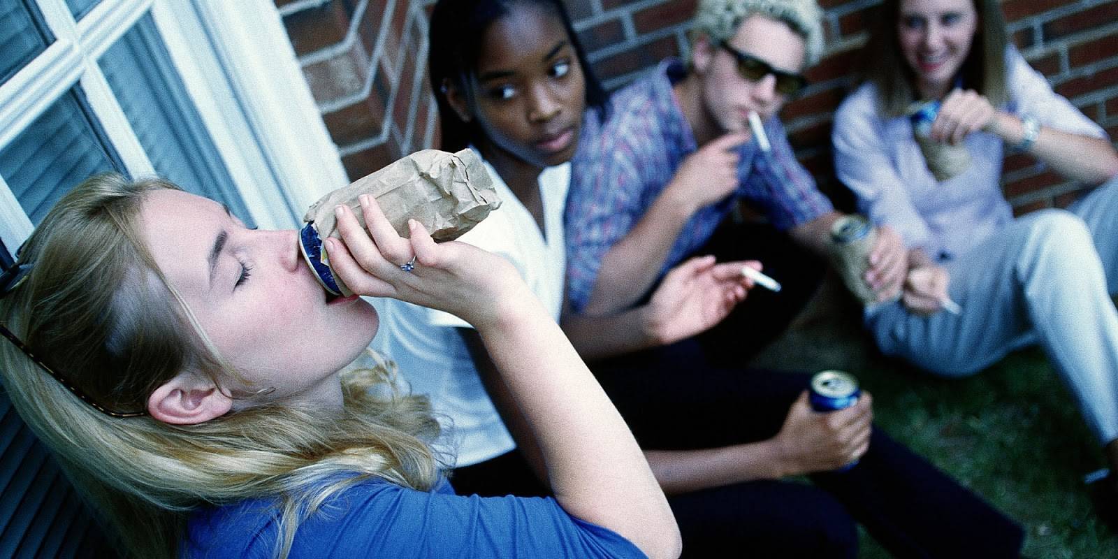 Злоупотребление алкоголем и наркотиками у подростков наз наркотик